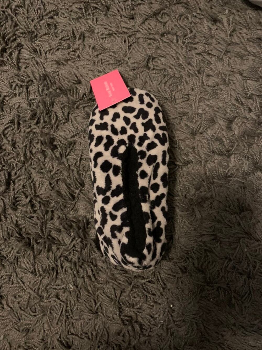 New with tags Women's Isaac Mizrahi Leopard Print Slippers Size Medium